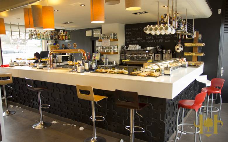 Cafe Bar Waitaki — Bar